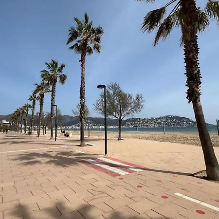 Precioso En Con Parking Cerca De Playa Roses